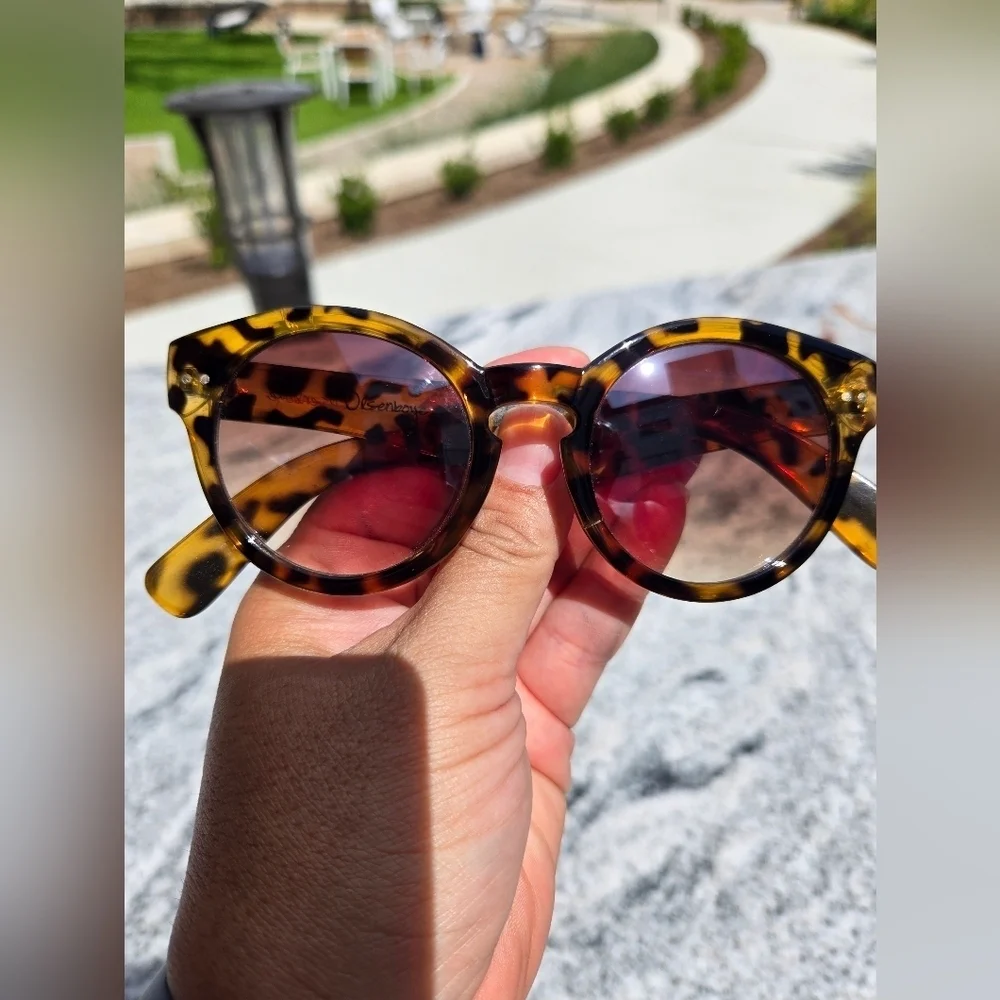 Olsenboye vintage Style round glasses Tortoise Color